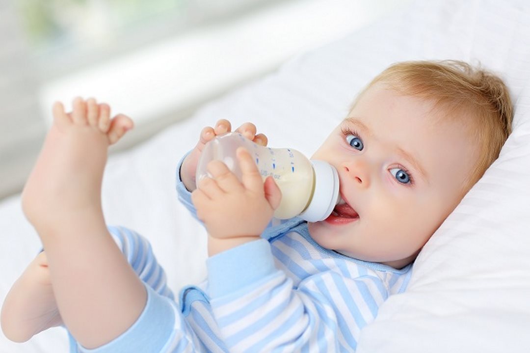 Sữa bột không cung cấp đủ các chất dinh dưỡng như sữa mẹ