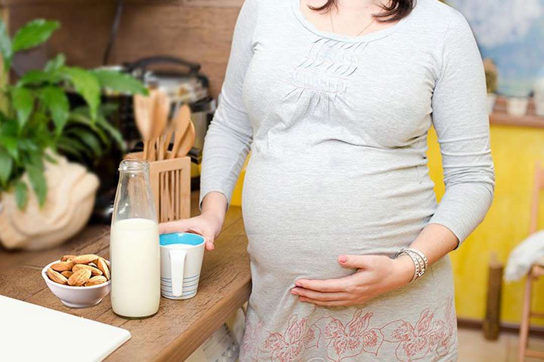 Vì sao Sữa bầu quan trọng với thai nhi?